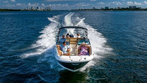 Your Next Miami Beach Boat Tour: 5 Must-See Attractions