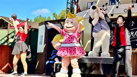 Knott's Berry Farm kicks off the Peanuts Celebration