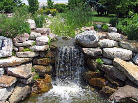 Incredible Rock Water Feature Ideas for Your Back Yard | Rokworx