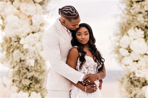 Simone Biles Kicks Off Wedding Day in Mexico with Intimate Breakfast — See the Photos! - TrendRadars