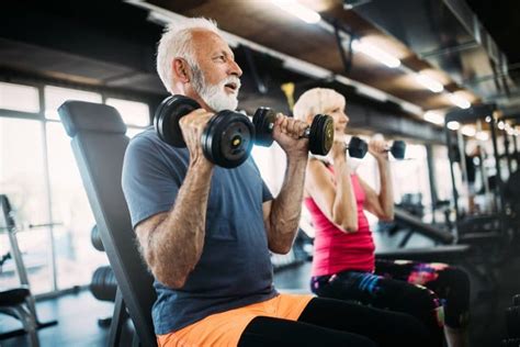 Weightlifting Routines for Seniors | Medigap.com