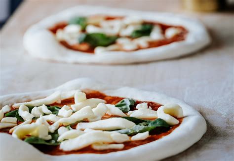 Classic Neapolitan Pizza Dough Recipe - PastaPizza.us