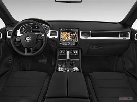 2017 Volkswagen Touareg Interior | U.S. News & World Report