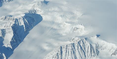 Scientists Blindsided by Rain at the Summit of Greenland’s Ice Cap ...