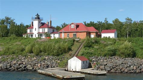 APOSTLE ISLANDS Lighthouses & Sea Caves - YouTube