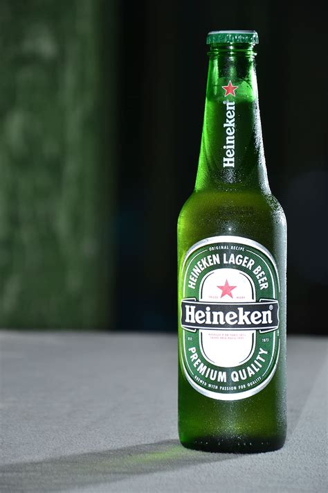 HD wallpaper: CGI, beer, Heineken, fresh, minimalism, container, bottle, green color | Wallpaper ...
