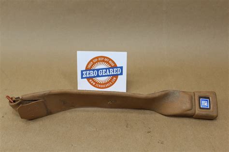 GM GMC 81-87 Pickup Passenger Side Seat Belt Receiver Tan Square Body OEM | eBay