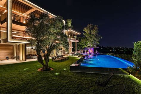 Extraordinary Luxurious Bel Air Mansion in Los Angeles