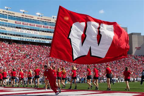 Wisconsin Badgers football recruiting: UW in on speedy 2022 4-star ATH - Bucky's 5th Quarter