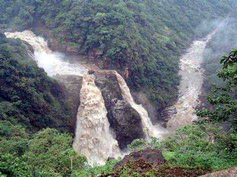 6 Famous Waterfalls in Gokarna: Best Time to Visit & How to Reach