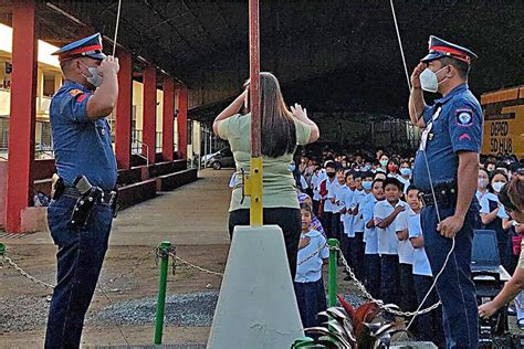 Calabarzon cops guide students in valuing patriotism, love of country - Journalnews