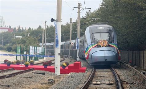 Hyundai Rotem unveiled EMU-320 high-speed train