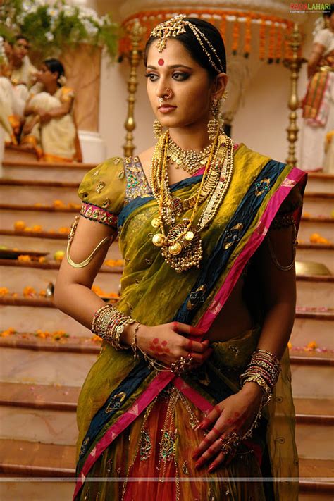 GalleryBuzz: Anushka Shetty In Arundhati