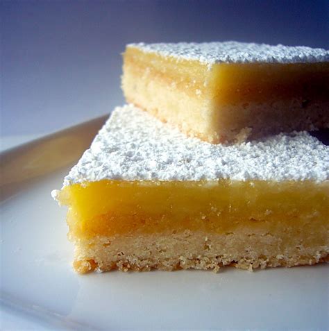 Scrumpdillyicious: Jean's Luscious Lemon Squares