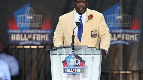 Minnesota Vikings: Hall of Famer Randall McDaniel highlights list of every player to wear No. 64