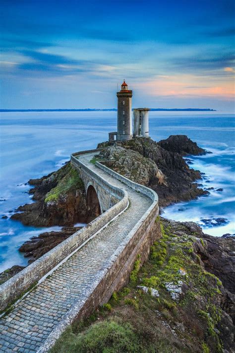 Phare du petit minou | Lighthouse pictures, Beautiful lighthouse, Lighthouse