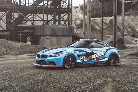 BMW Z4 With a Wide Body Kit and Racing Livery | Bmw z4, Wide body kits ...