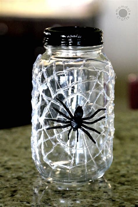 15 Mason Jar Crafts You Can Do Today!