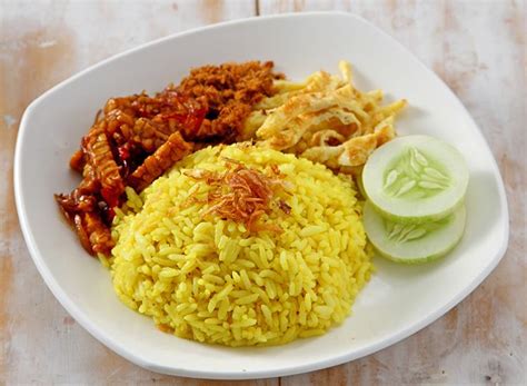 Resep dan Cara Membuat Nasi Kuning Spesial dan Gurih | Analisa Aceh