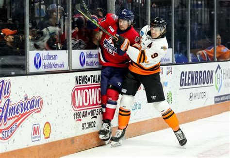 'Hockey is a roller coaster': Komets crush Wings 6-1 for 6th straight ...