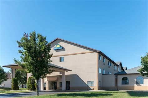 Days Inn by Wyndham Mount Vernon | Mount Vernon, IL Hotels