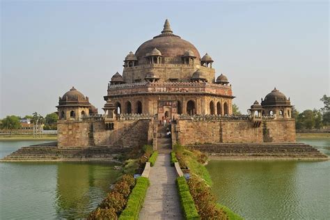 Places to visit in Bihar: Tomb of Sher Shah Suri, Sasaram, Bihar, India ...