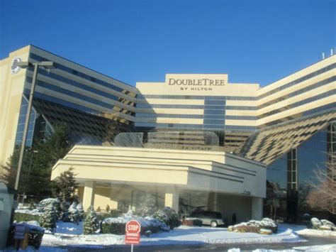 Doubletree By Hilton Hotel Newark Airport Newark Nj United States ...