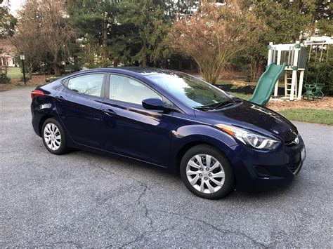 Manual Hyundai Elantra. The car for you if... : r/regularcarreviews