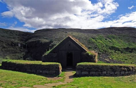 Reconstructed Viking House in Þjóðveldisbær, Iceland (2010) | Viking house, House, House styles