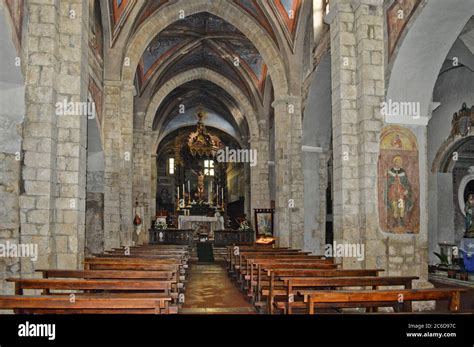 The interior of a medieval church in the small town of Sermoneta, Italy Stock Photo - Alamy