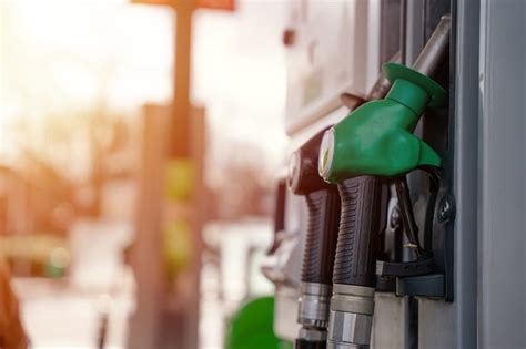 Gasoline Prices Fall, but Future Looks Uncertain | OILWOMAN Magazine