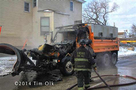 Illinois DOT snow plow burns « chicagoareafire.com