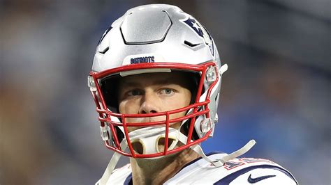 Tom Brady doesn't 'love' new helmet: 'I don’t really have much of a ...