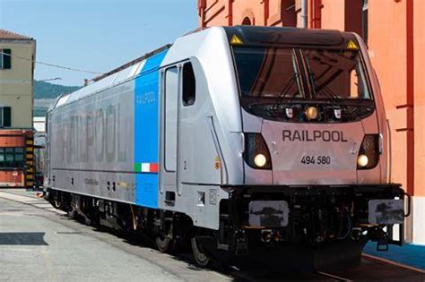 Railpool orders Traxx locomotives | News | Railway Gazette International