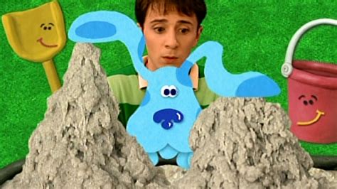 Watch Blue's Clues Season 2 Episode 2: What Does Blue Want To Build? - Full show on Paramount Plus