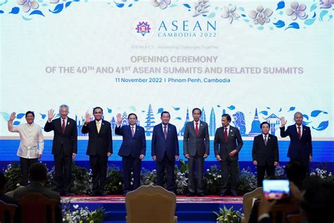 Asean leaders join the opening session of summit in Cambodia