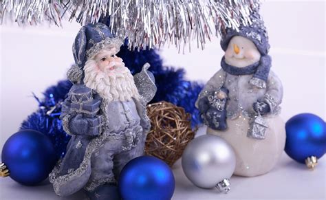 New Year, frost, Christmas decorations, Golden balls, 1080P, figure, rendering, canvas ...