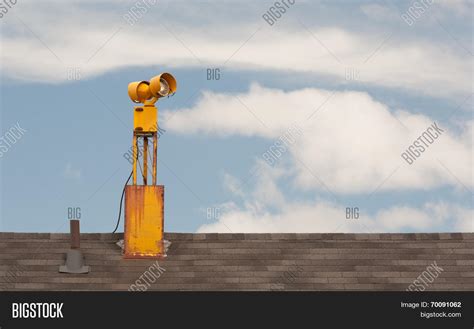 Airport Beacon Image & Photo (Free Trial) | Bigstock