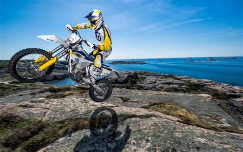 Husqvarna Wallpapers - Top Free Husqvarna Backgrounds - WallpaperAccess