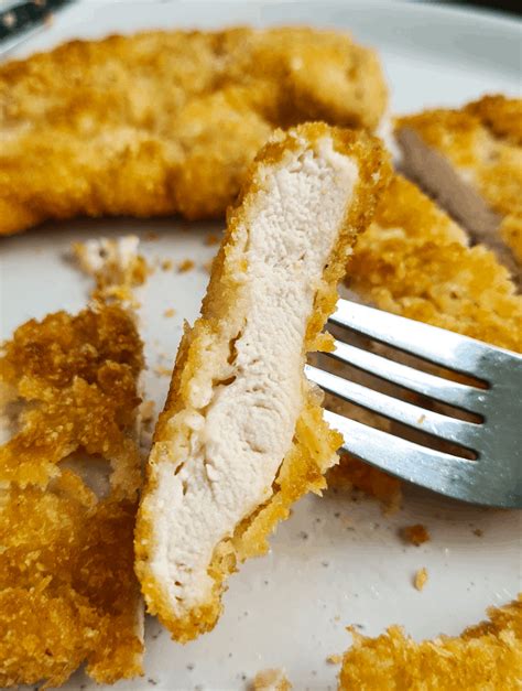 Panko Chicken Schnitzel - Crispy and Juicy | Casually Peckish