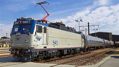 Amtrak to retire 37-year-old electric locomotives