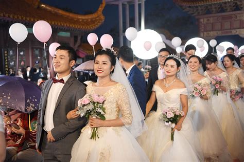 China Gives Paid "Marriage Leave" to Boost Birth Rate – Startup Pakistan