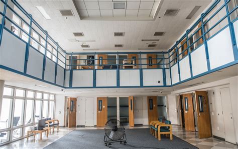 Santa Ana not sure what to do with its state-of-the-art, nearly empty 512-bed jail – Orange ...