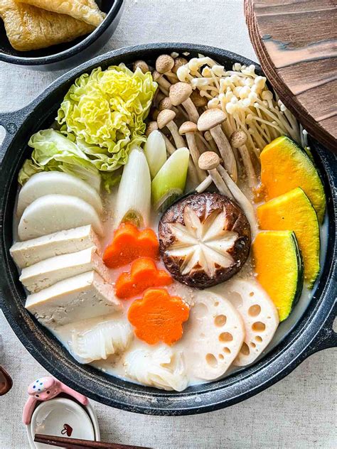 Soy Milk Hot Pot (Tonyu Nabe) 豆乳鍋 - Okonomi Kitchen