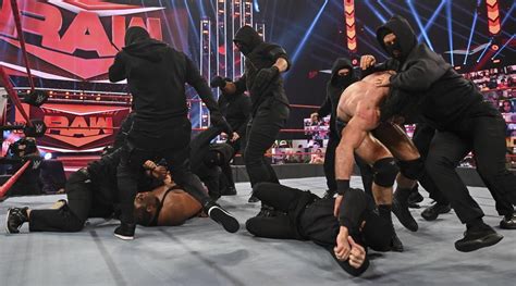 WWE RAW: RETRIBUTION strikes again as chaos descends on Monday night | Wwe-wrestling News - The ...