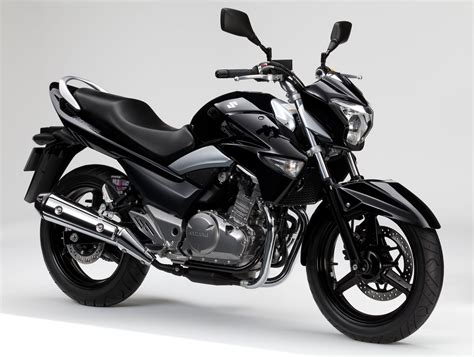 Suzuki launches heavy bikes in Pakistan - PakWheels Blog