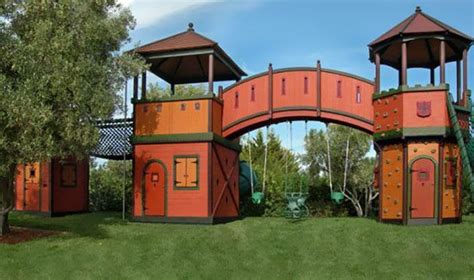 13 Extreme Kids' Playhouses in 2020 | Play houses, Build a playhouse, Backyard playhouse