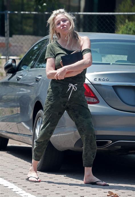 Heather Locklear seen balancing on ledge, talking to herself in ...