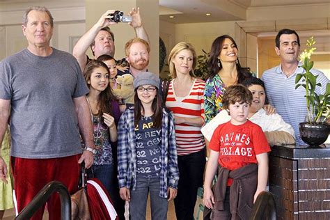 'Modern Family' to film episode in Australia | EW.com