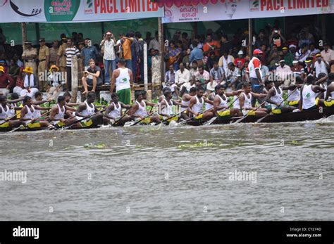 Boat race in Kerala Stock Photo - Alamy